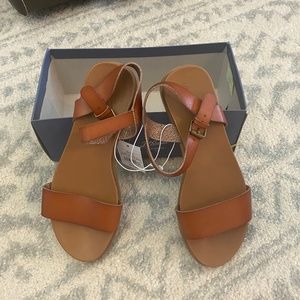 Brown Universal Thread sandals